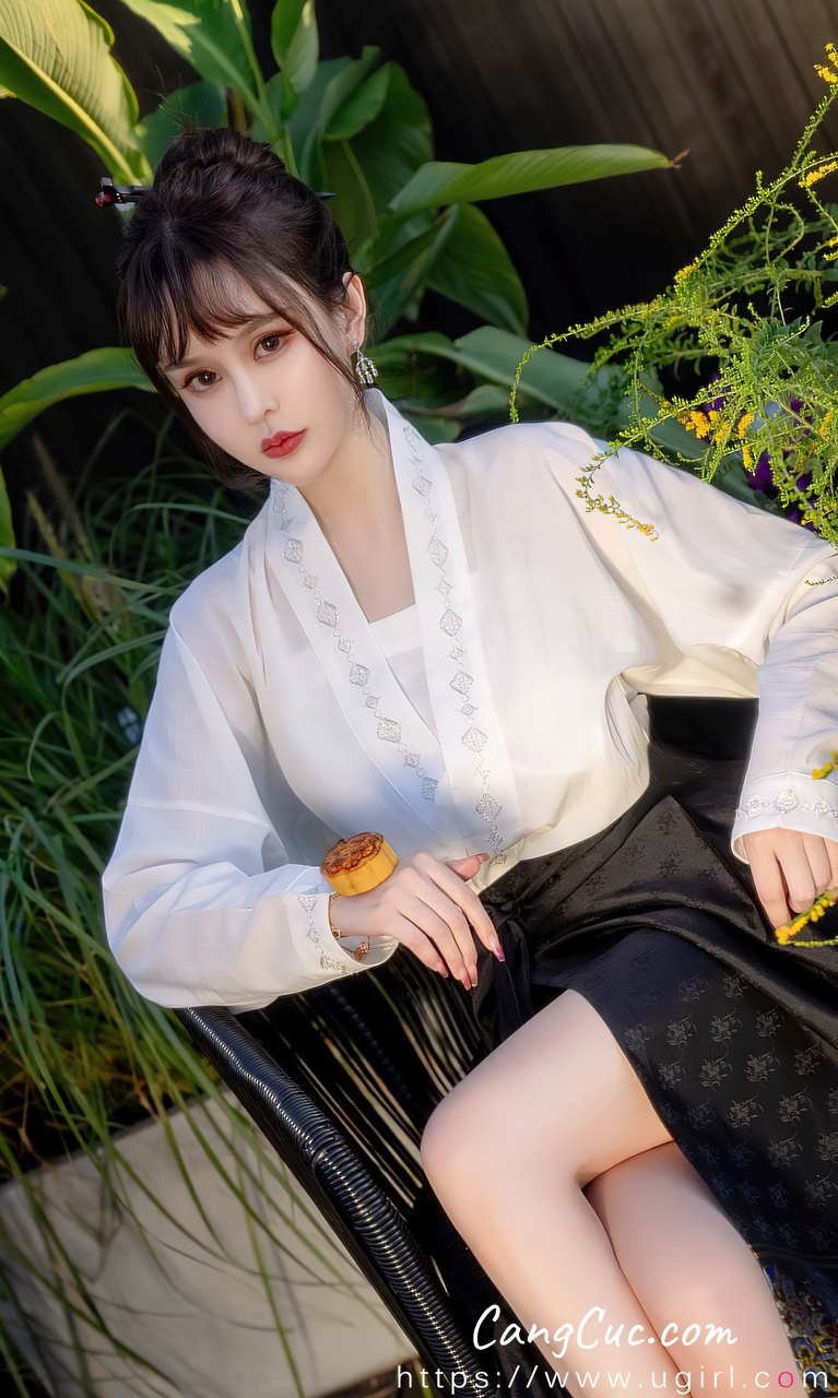 [Ugirls爱尤物] No.2674 Cheryl (青树) – 节日主题